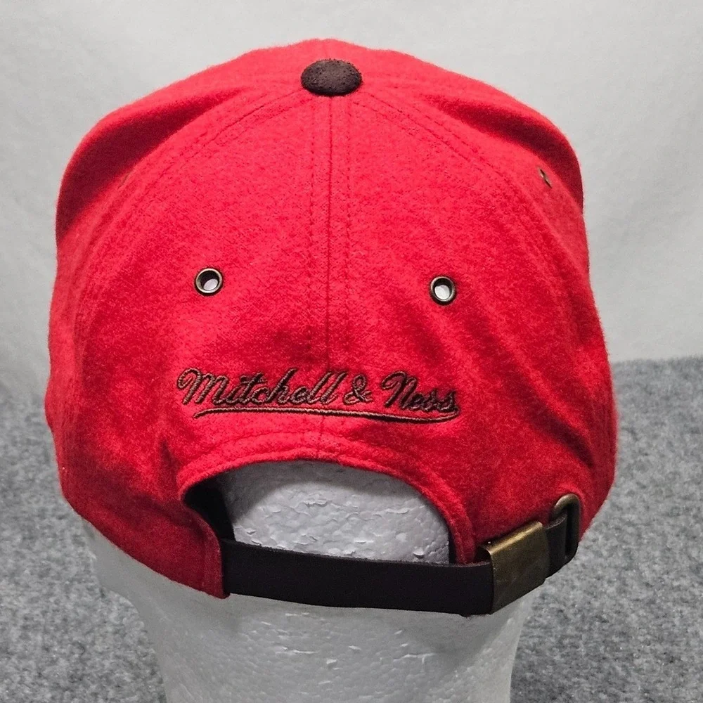 Chicago Bulls Hat Mitchell‎ Ness Red Brown Wool Faux Suede Strapback Cap Fanwear